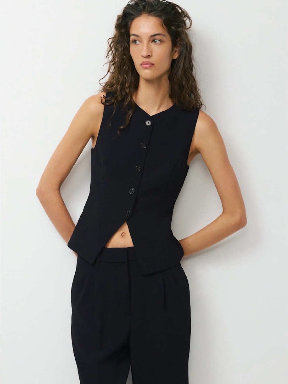 ARITZIA Wilfred Regal Vest Crepette Black NEW With Tags